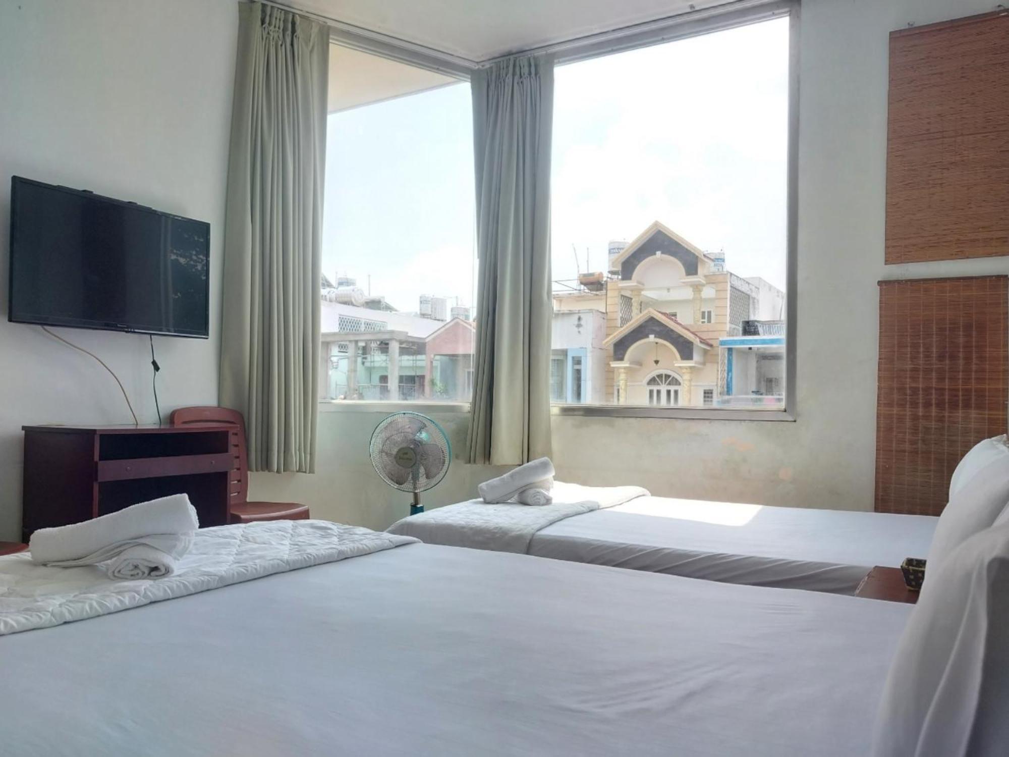 ホテル Khach San Mai Hoang 2 ホーチミン市 エクステリア 写真